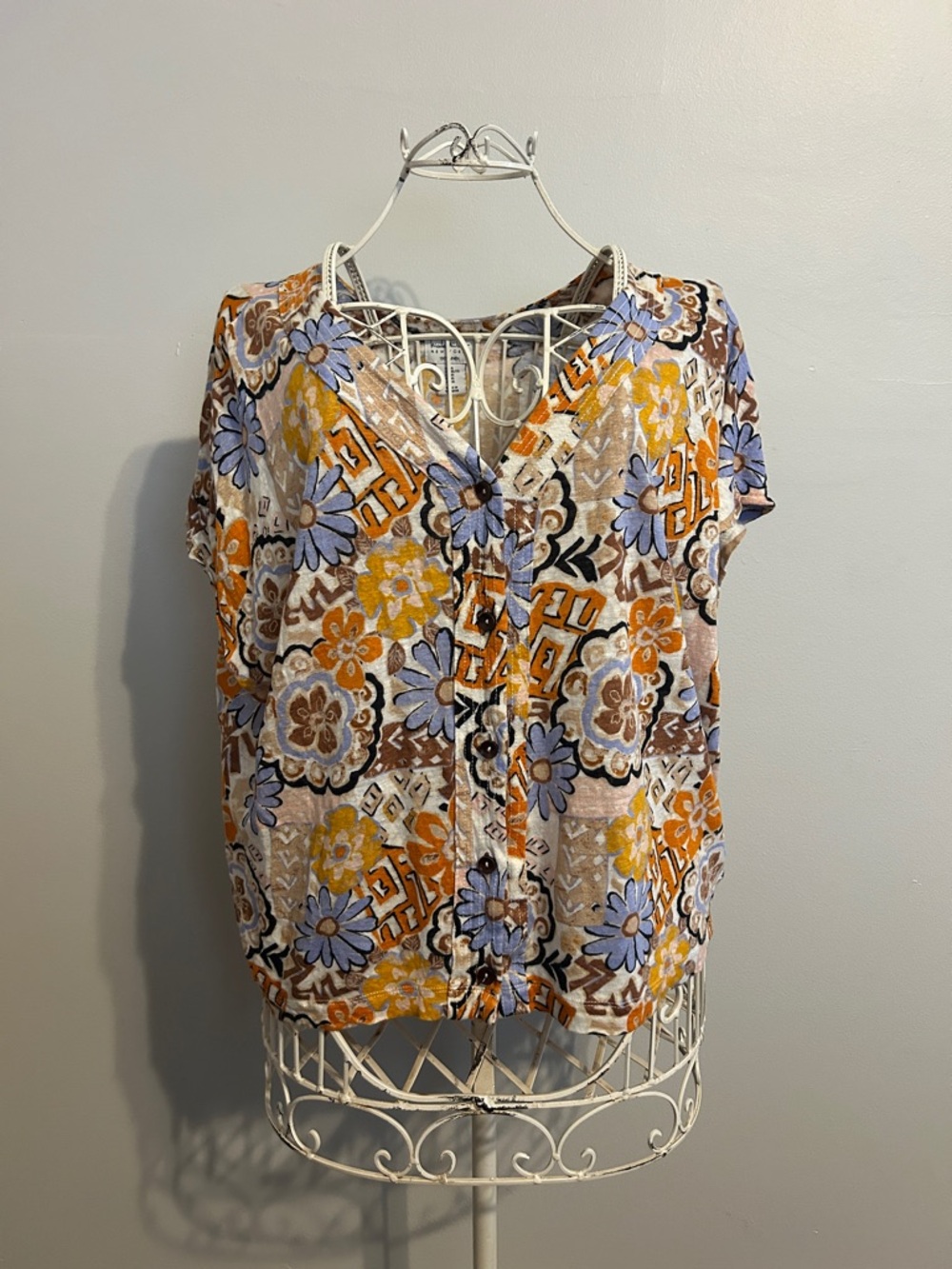 Button-Front Floral V-Neck Linen Blouse in Multi-Color